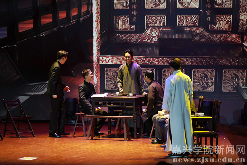 嘉兴学院举办原创话剧《初心》百校巡演公益活动